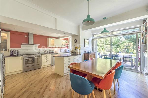 Copthall Drive/Holmdene Avenue, Mill Hill